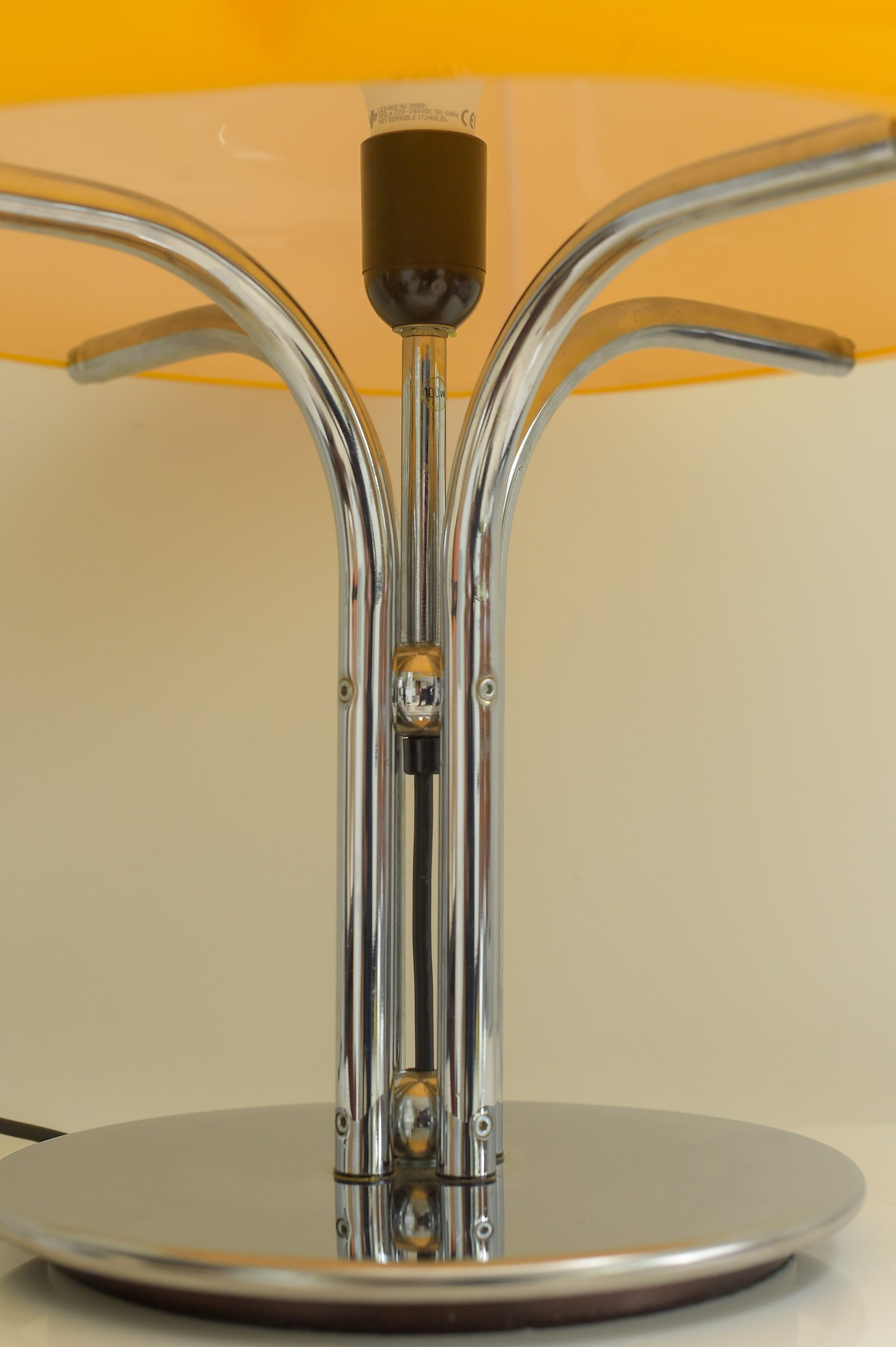 Rare Yellow Harvey Guzzini Quadrifoglio Table Lamp