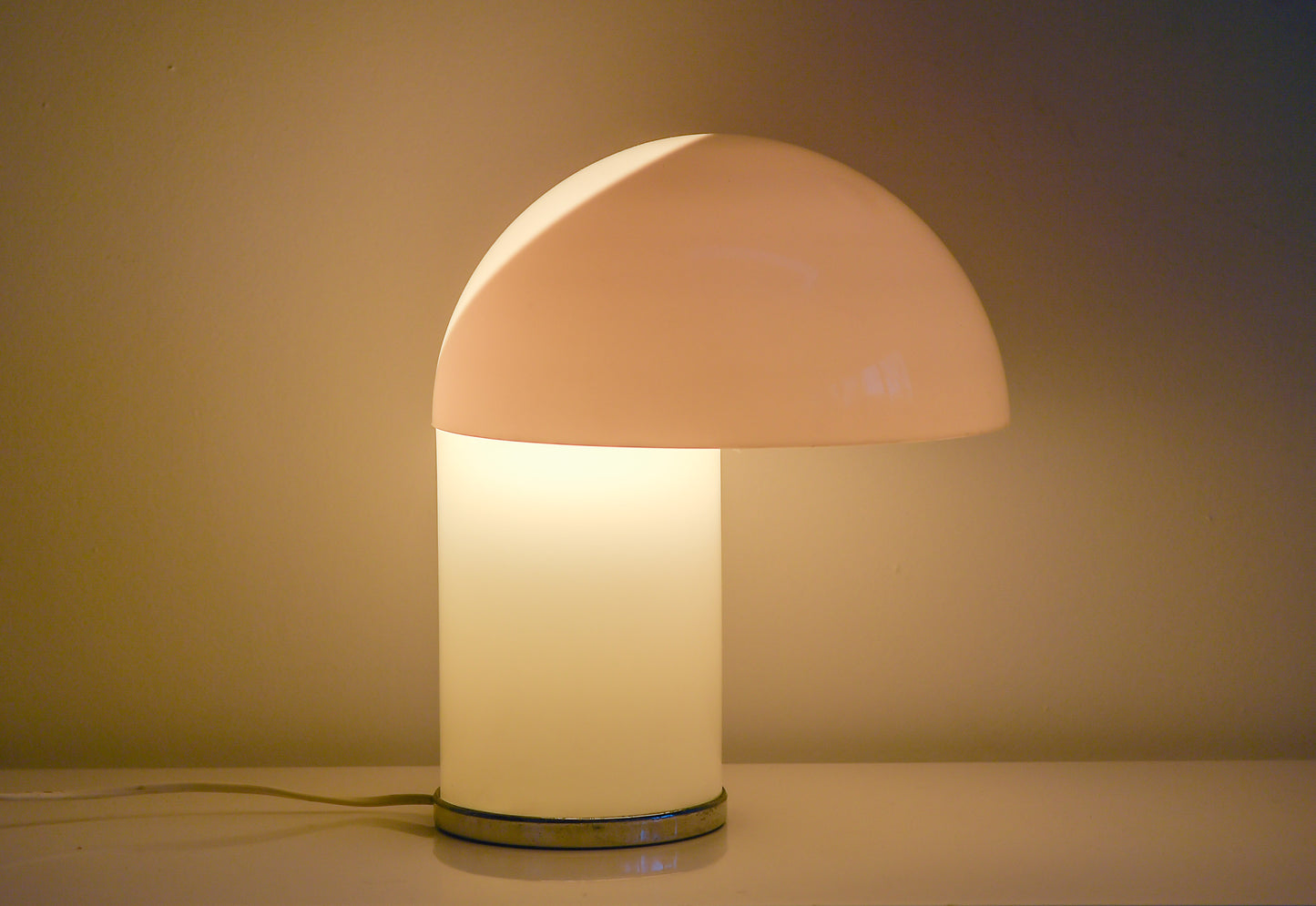 Rare Leila table lamp designed by Verner Panton and Marcello Siard for Collezioni Longato Padova, Italy.