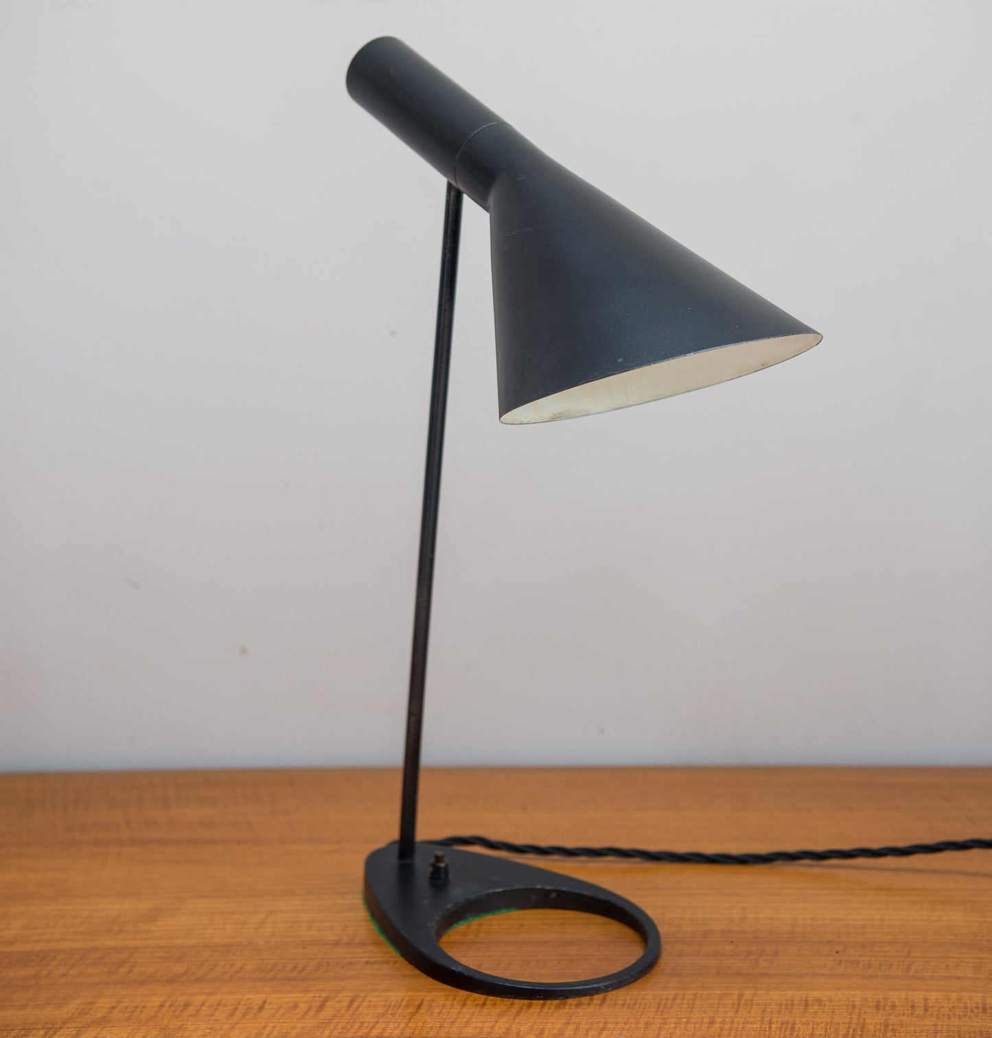 Original First Production Aj Visor Table Lamp By Arne Jacobsen For Louis Poulsen, 1950S