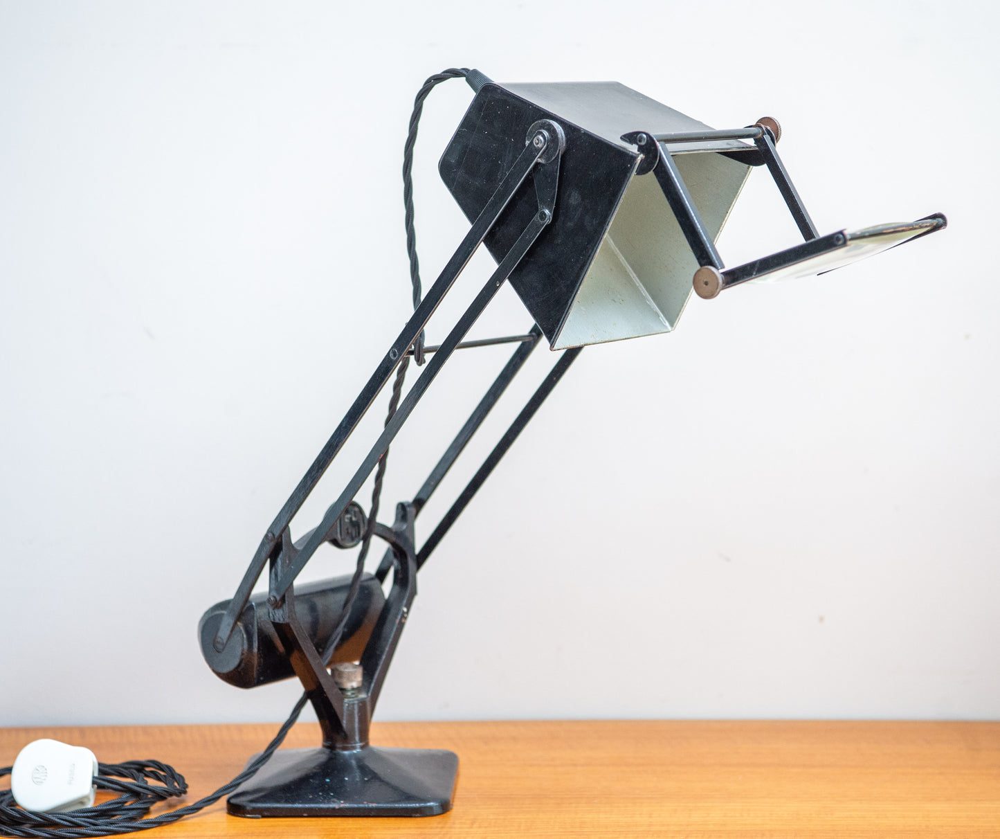 Early Hadrill & Horstmann ‘Pluslite' Table Lamp With Magnifying Glass Designed For Map Reading. English 1940s