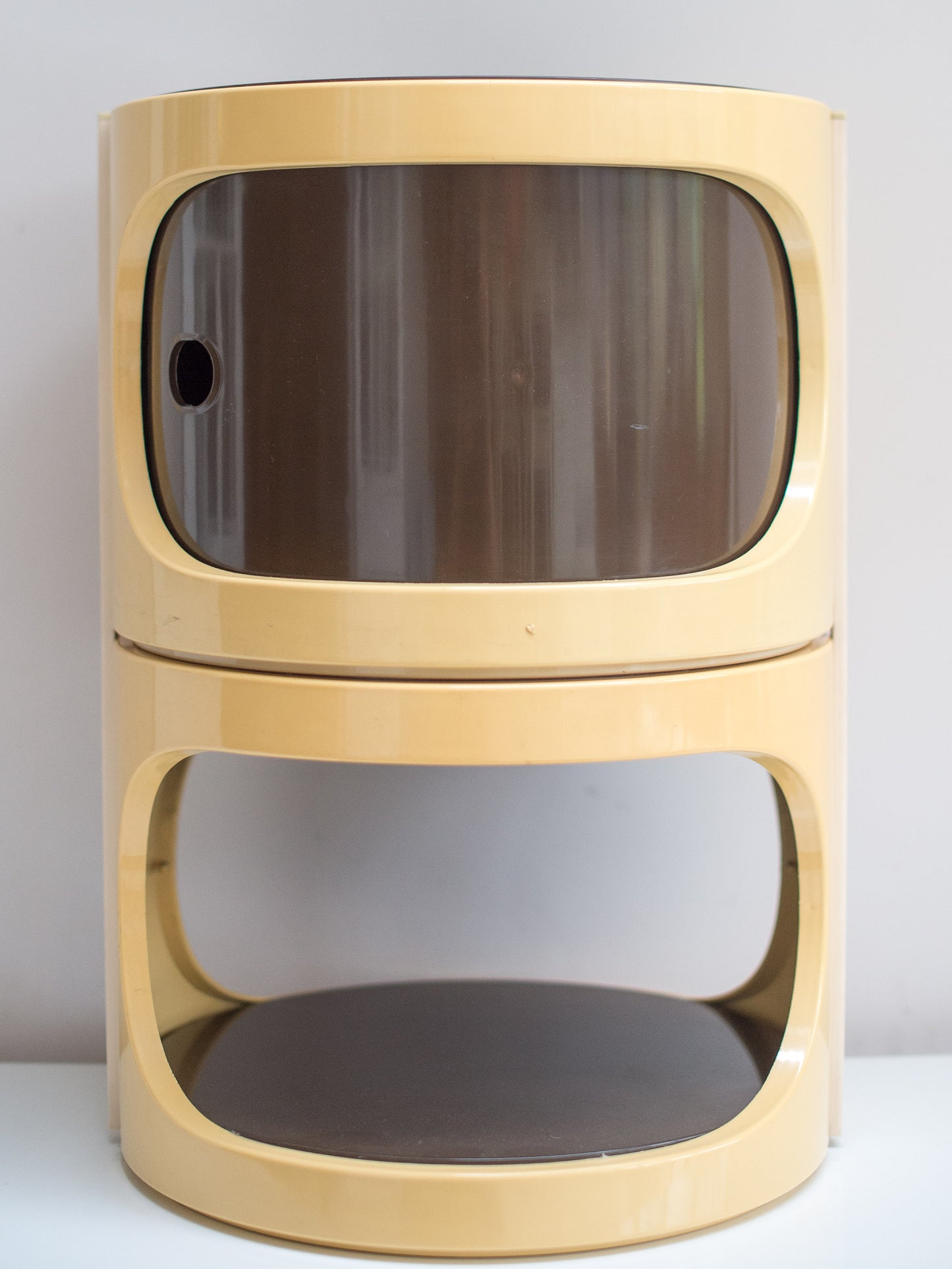 1970s cylindrical table produced by Flair, Holland.