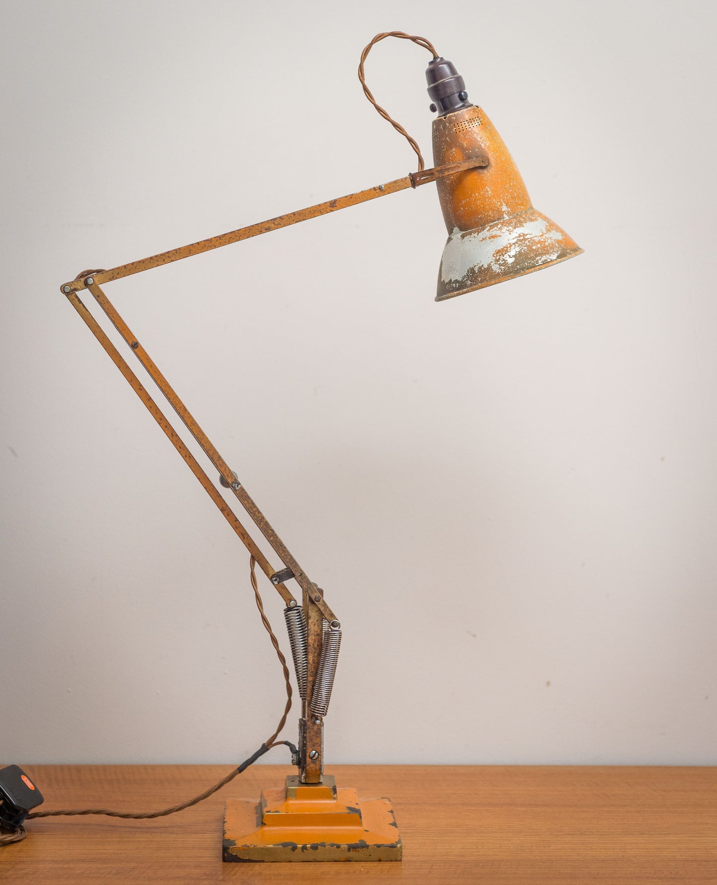 Superb 3 Step Anglepoise 1227 Desk Lamp by  Herbert Terry & sons.